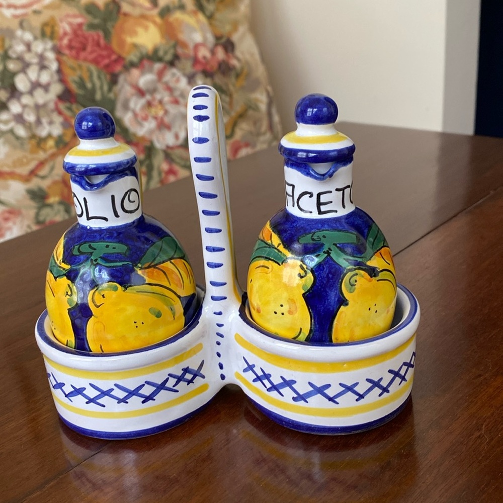 Signed Assisi Olio & Aceto (Oil & Vinegar) Hand Painted Assisi Italian Cruet Set
